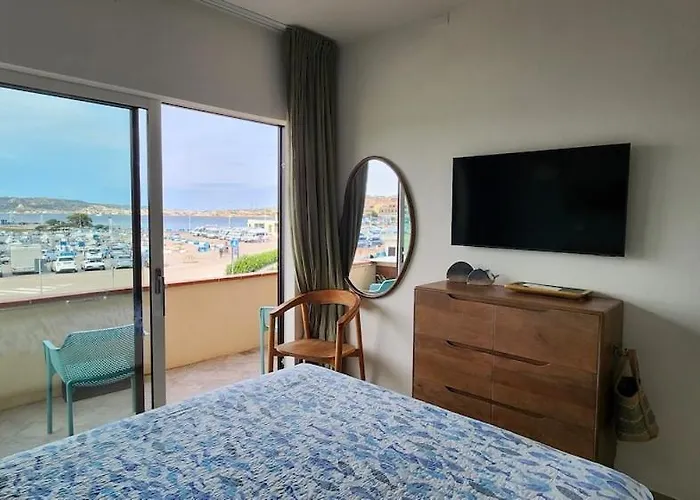 Fronte Mare Palau, Porto Turistico E Палау