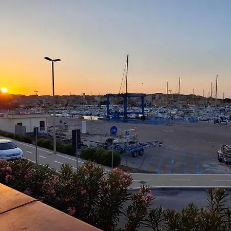 شقة Fronte Mare Palau, Porto Turistico E بالاو