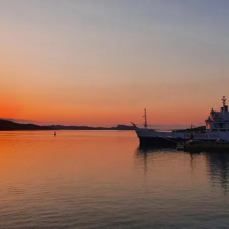 Fronte Mare Palau, Porto Turistico E Lägenhet *
