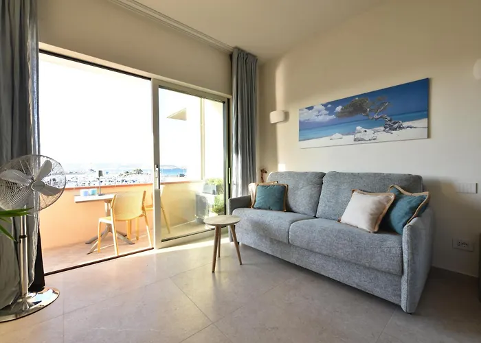 Fronte Mare Palau, Porto Turistico E