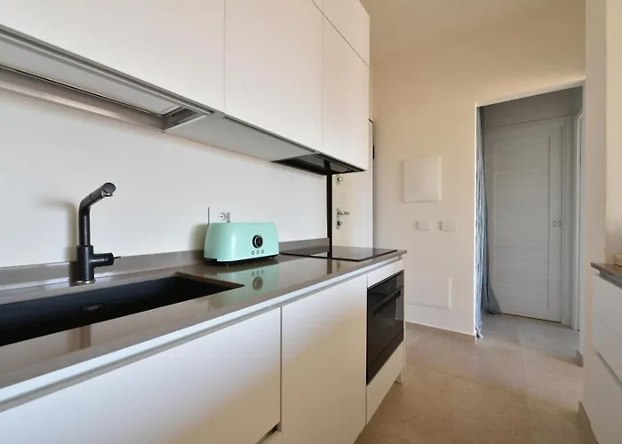 Fronte Mare Palau, Porto Turistico E