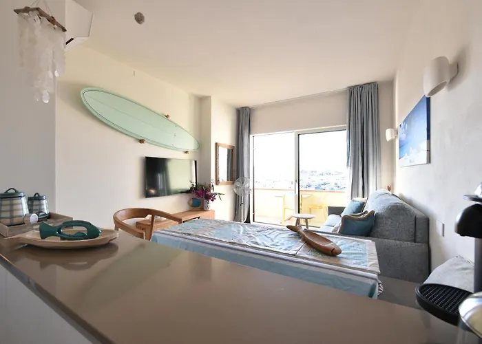 Fronte Mare Palau, Porto Turistico E *