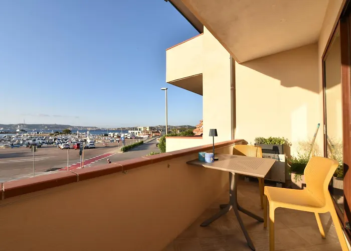 Fronte Mare Palau, Porto Turistico E Apartman