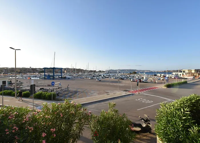 Fronte Mare Palau, Porto Turistico E