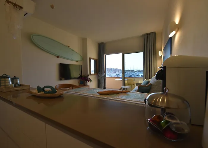 Fronte Mare Palau, Porto Turistico E Palau