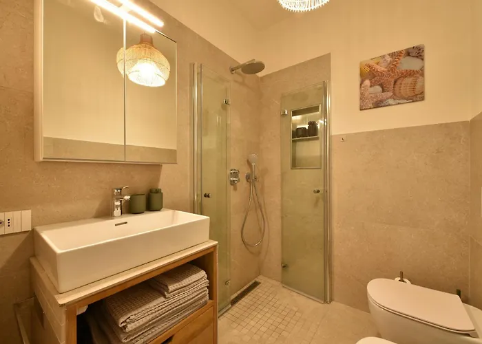 Fronte Mare Palau, Porto Turistico E Apartman